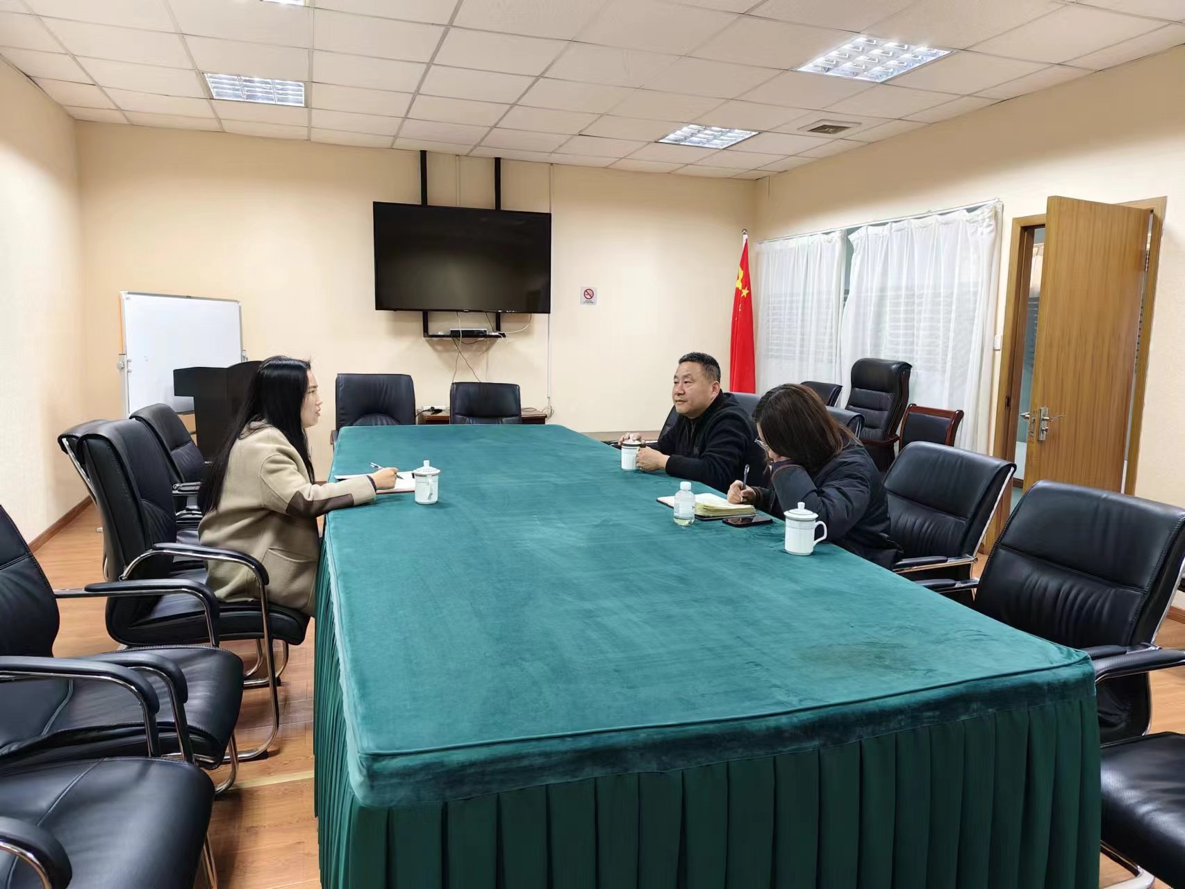 上塘街道總工會(huì)對(duì)建華市場(chǎng)開(kāi)展走訪(fǎng)調(diào)研