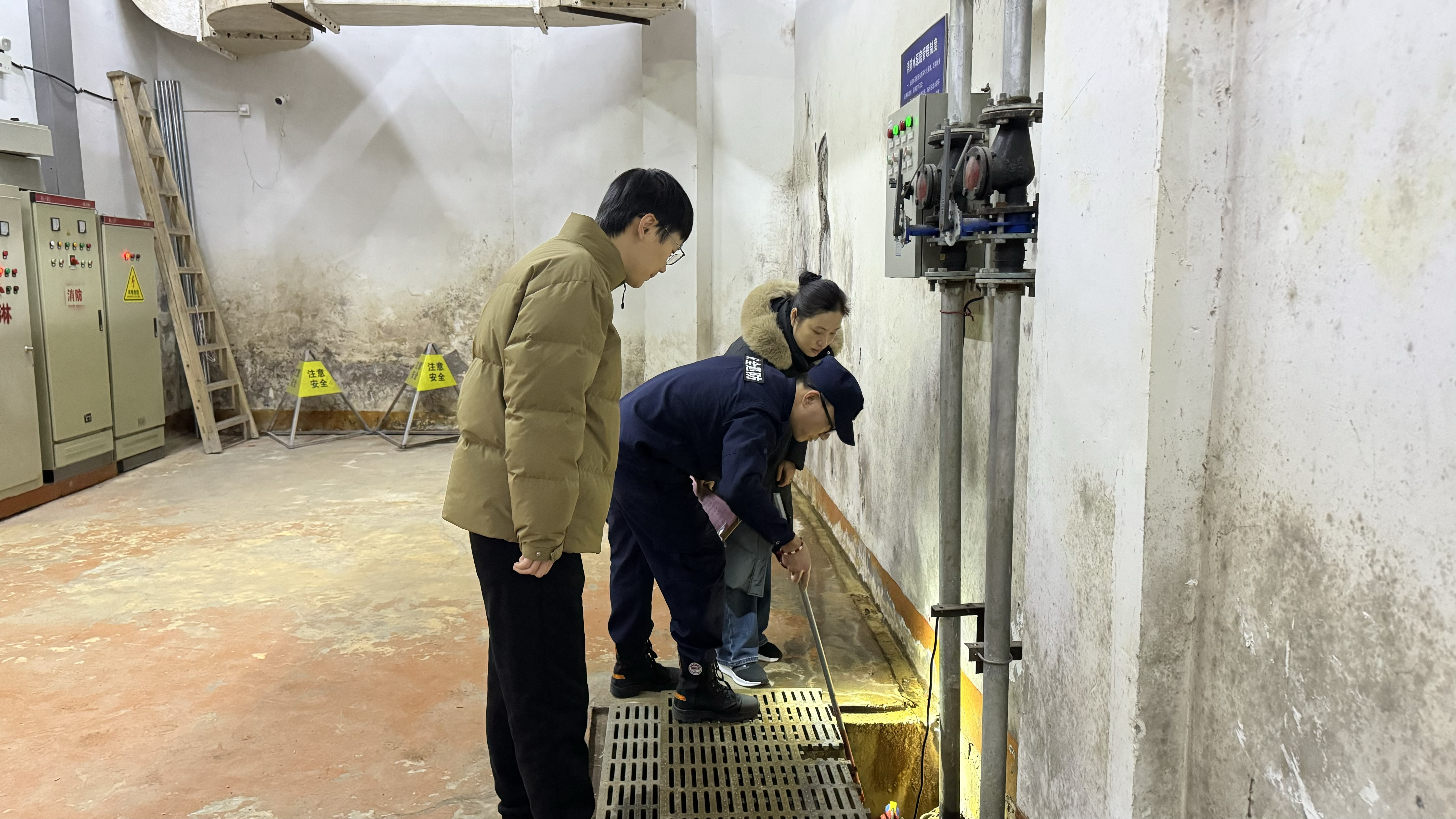 錢(qián)江商城開(kāi)展節(jié)前安全專項(xiàng)檢查工作