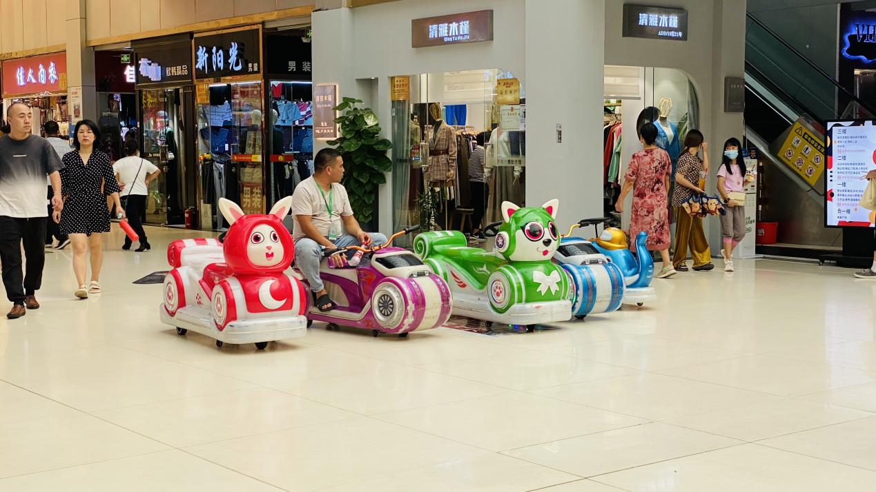 兒童游樂車現身錢江商城，深受小朋友青睞