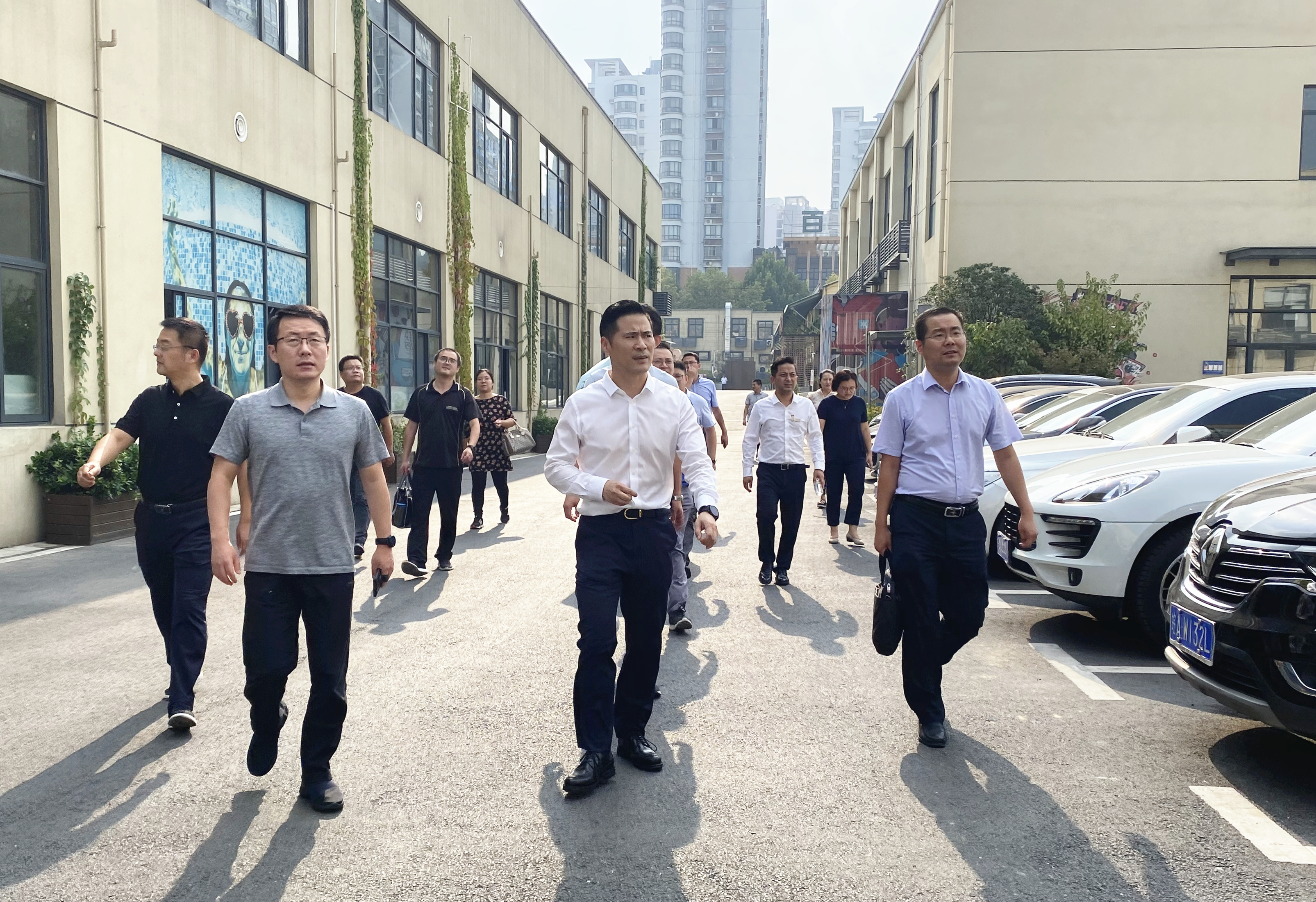 廬陽區委副書記、區長陳偉一行 蒞臨廬陽建華文創園調研