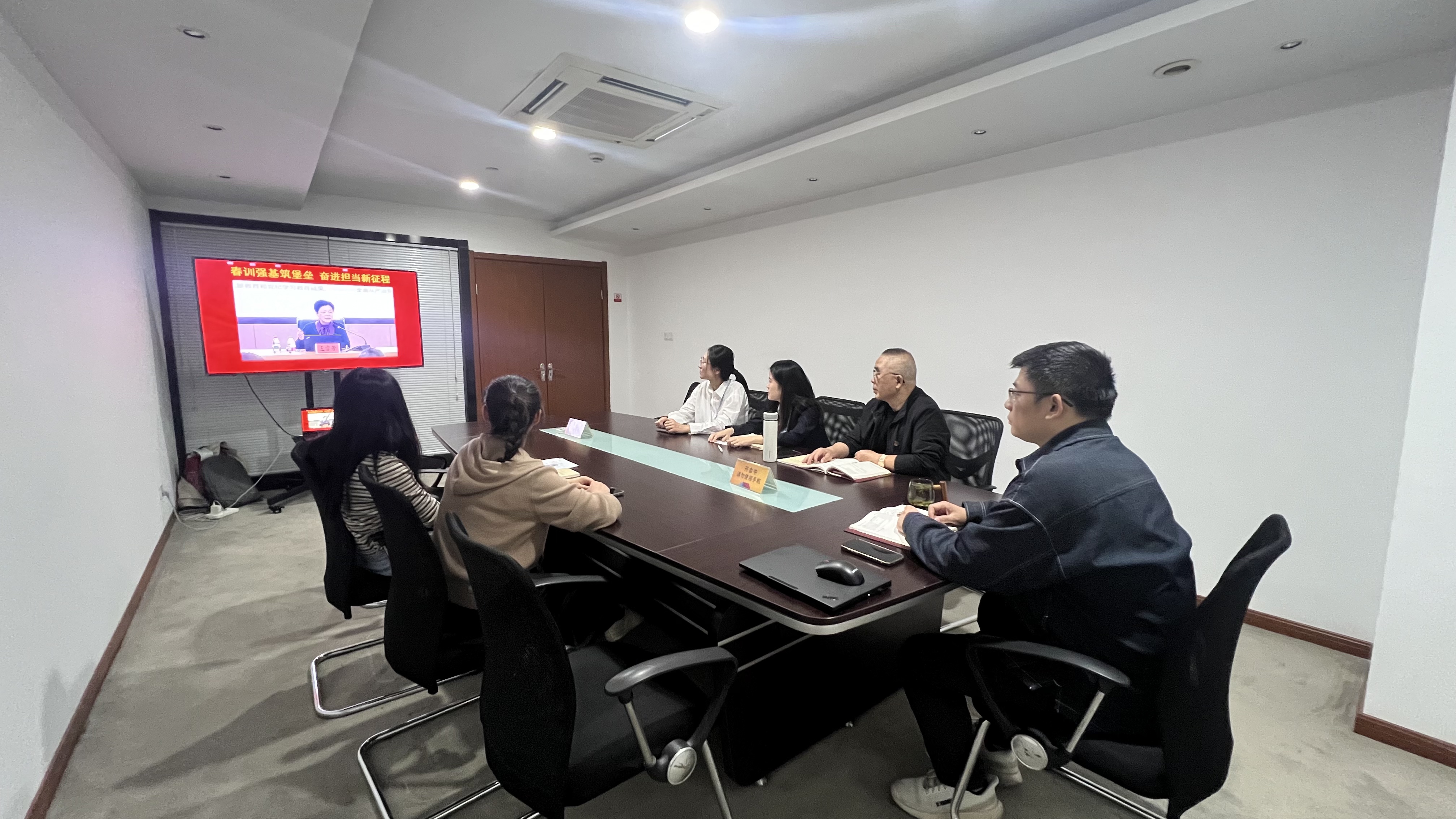 水晶城黨支部開(kāi)展春訓(xùn)活動(dòng)