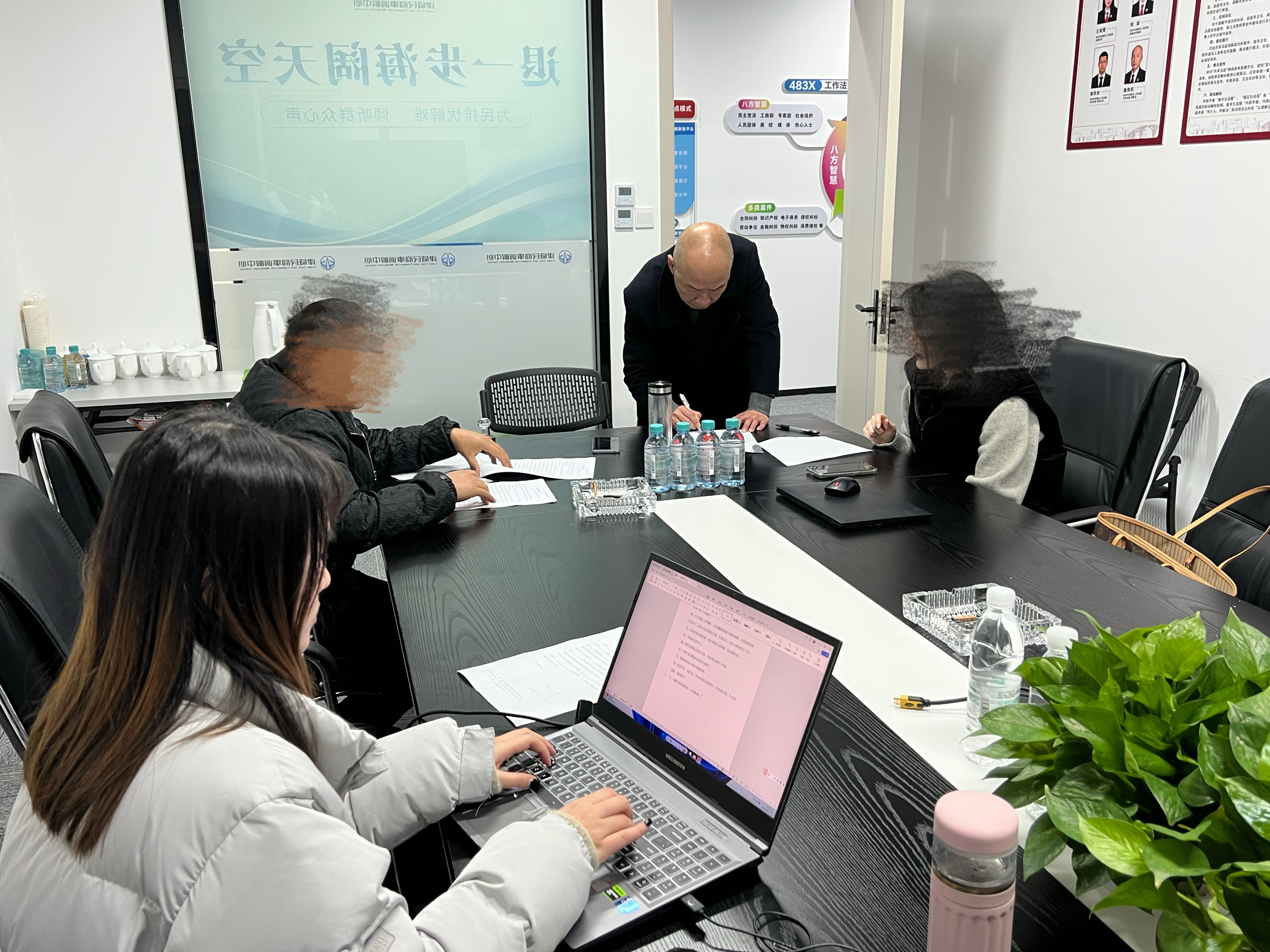 佳節(jié)將至不懈怠，高效解紛迎新春