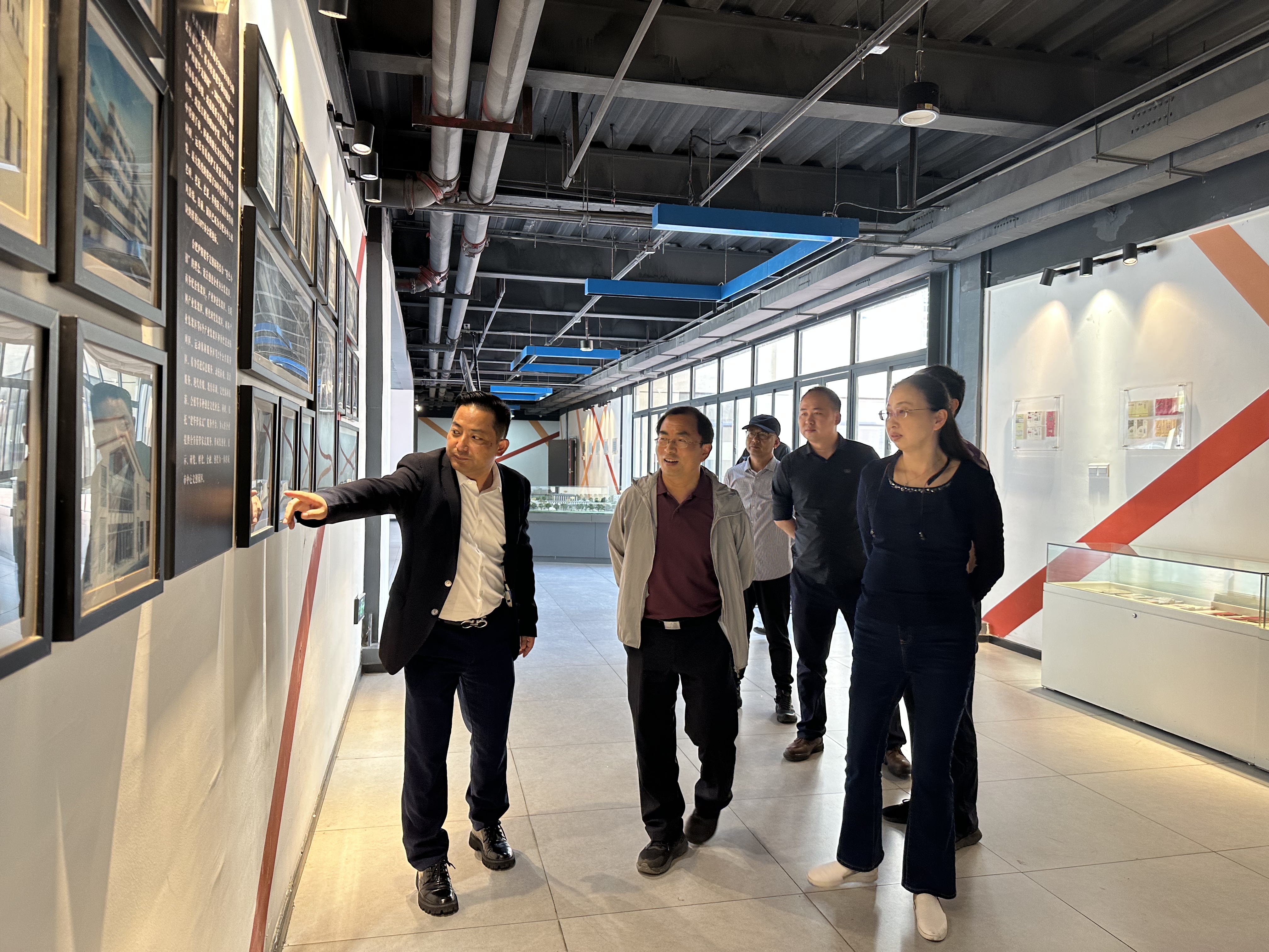 杭州市上城區政協副主席洪明蒞臨廬陽文創園調研