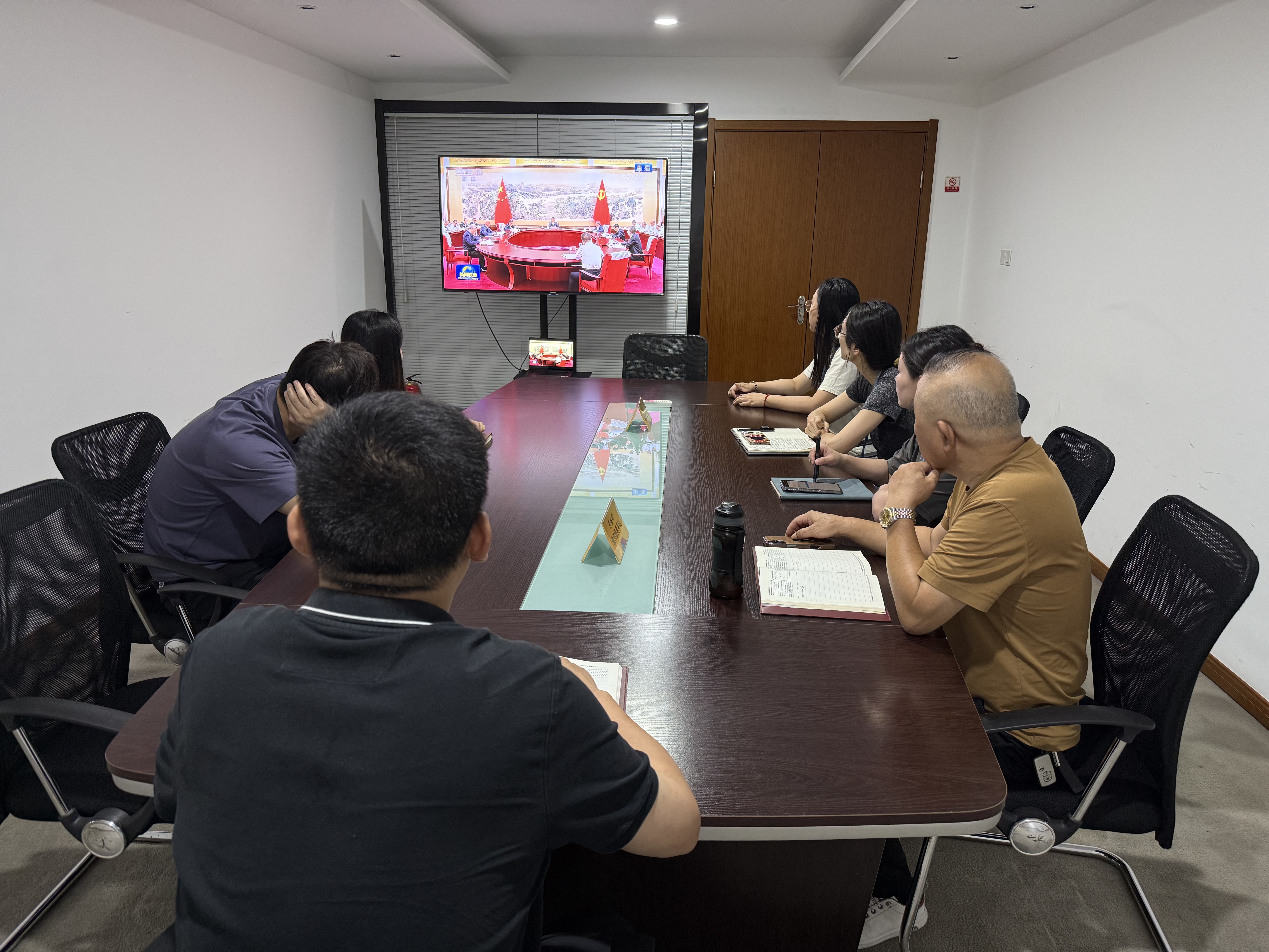 水晶城黨支部開(kāi)展7月黨員固定活動(dòng)