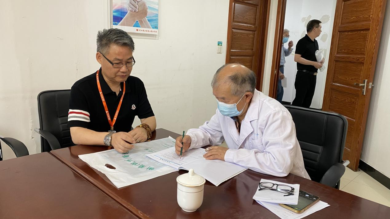 錢江商城工會(huì)邀請(qǐng)醫(yī)生解讀體檢報(bào)告數(shù)據(jù)