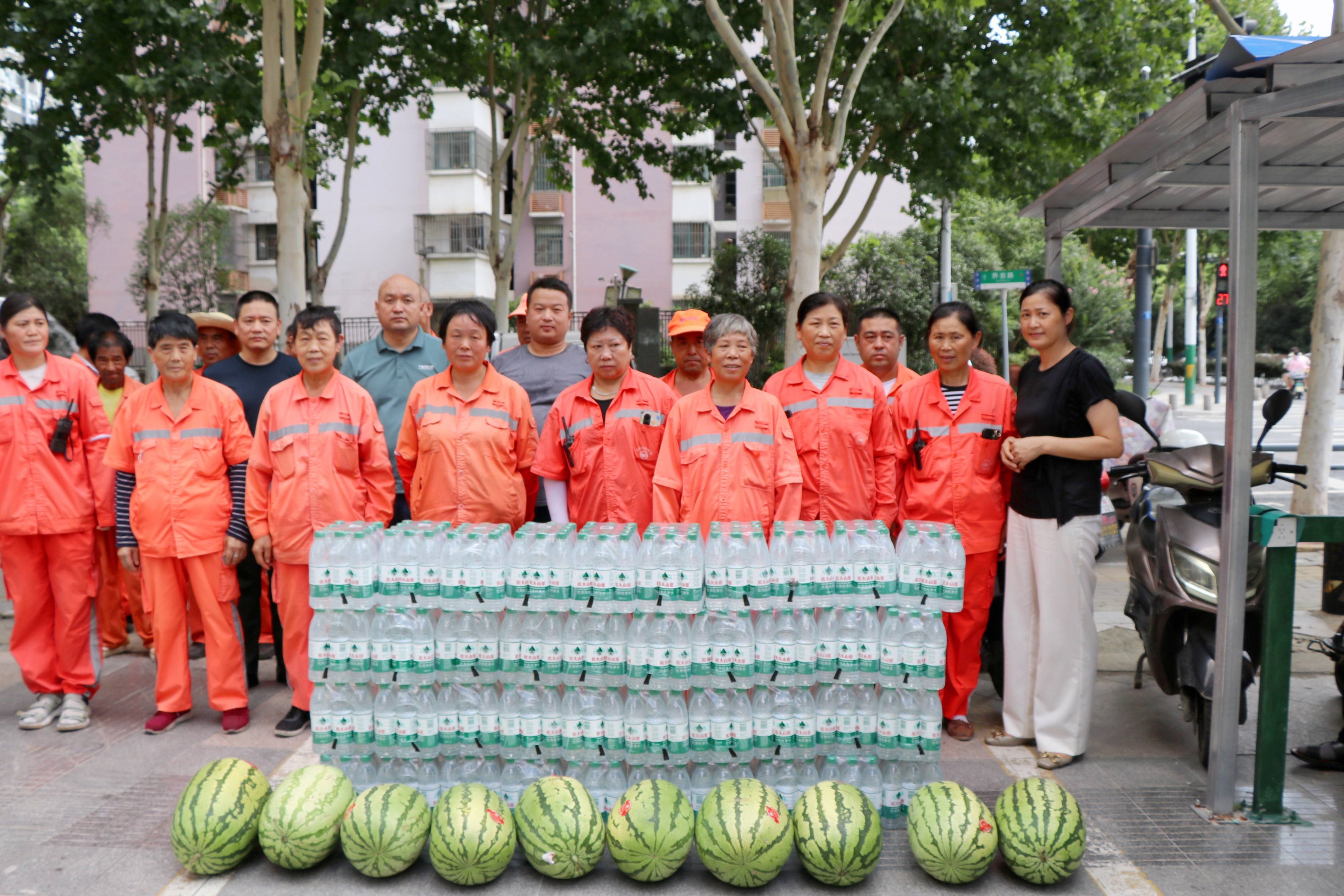  酷暑送清涼，關愛顯擔當——廬陽建華文創園攜手愛心企業開展夏日送清涼活動